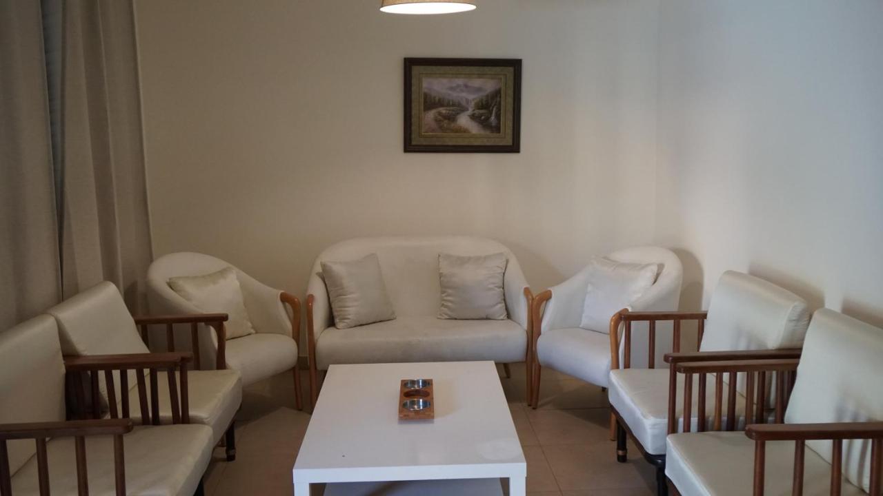Ground Floor Apartment By Circular Pool In Talabay Aqaba Eksteriør billede