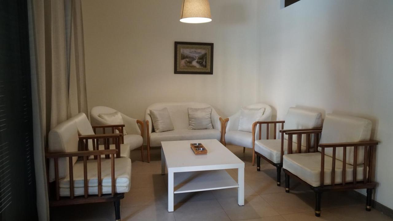 Ground Floor Apartment By Circular Pool In Talabay Aqaba Eksteriør billede